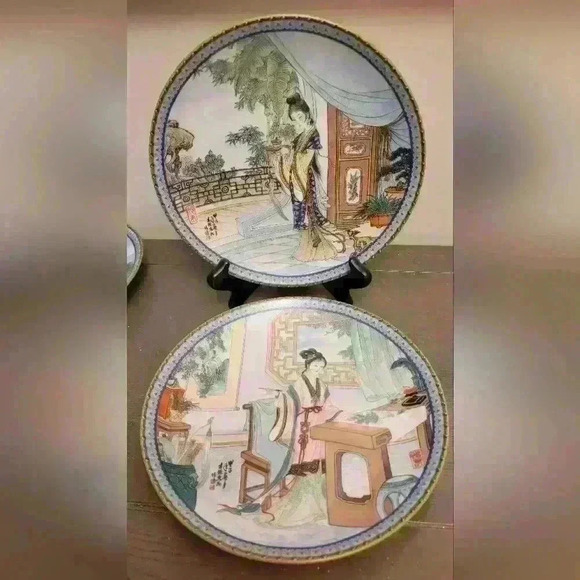 Set of 6-Geisha Beauties Plates - Picture 4 of 6